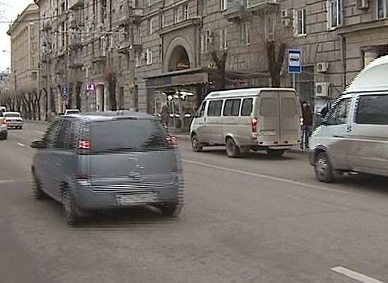 В Волгограде микроавтобусы №15с и №8а сняты с рейса в связи с выявленными грубыми техническими нарушениями