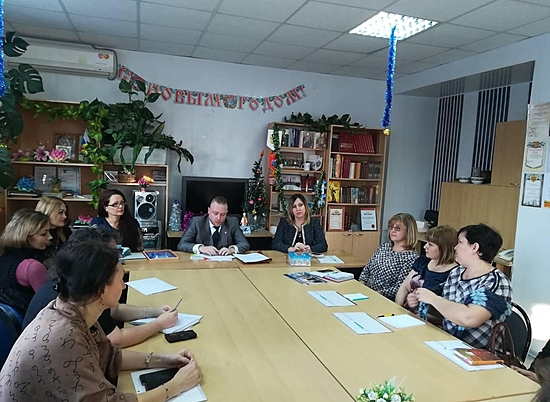 Многодетные мамы Дзержинского района Волгограда встретились с региональный координатором федерального проекта "Крепкая семья"