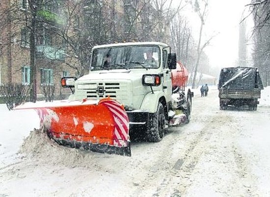 Снег в Волгограде убирают третьи сутки в режиме нон-стоп