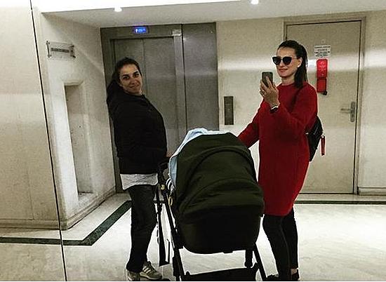 Елена Исинбаева столкнулась с трудностями материнства
