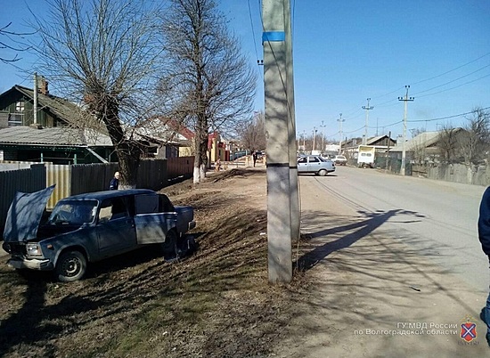 Под Волгоградом 4-летняя девочка оказалась в больнице после автоаварии