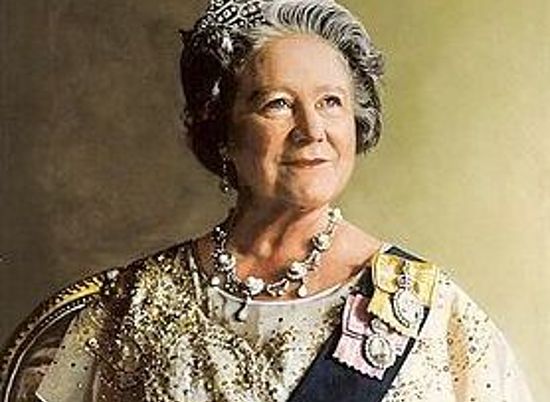 18 лет назад английская королева-мать стала почетным гражданином Волгограда