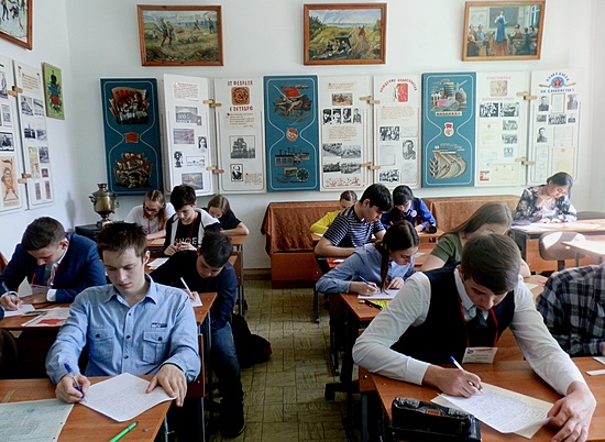 Волгоградские школьники сразились в краеведении