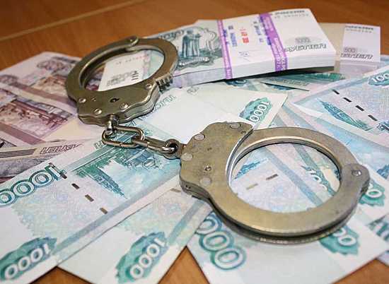 Предложившим взятку высокопоставленному полицейскому волгоградцам грозит до 12 лет лишения свободы