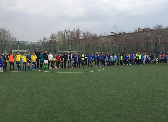 Школьники сражаются за право выйти на поле стадиона "Волгоград Арена" вместе с футболистами мирового уровня