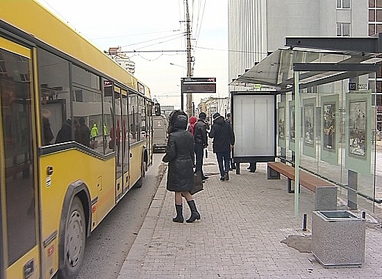 На улицах Волгограда наблюдается оживленное движение