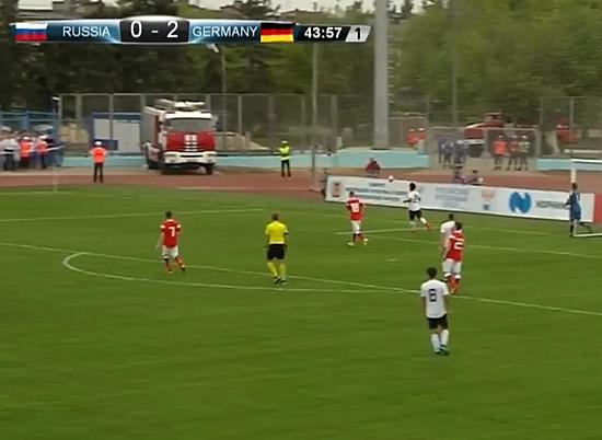 На стадионе «Зенит» завершился первый тайм матча юношеских сборных России и Германии