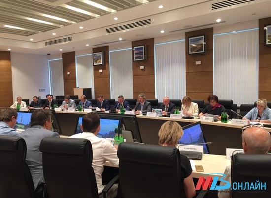 Губернатор Волгоградской области проводит совещание по вопросам развития туризма