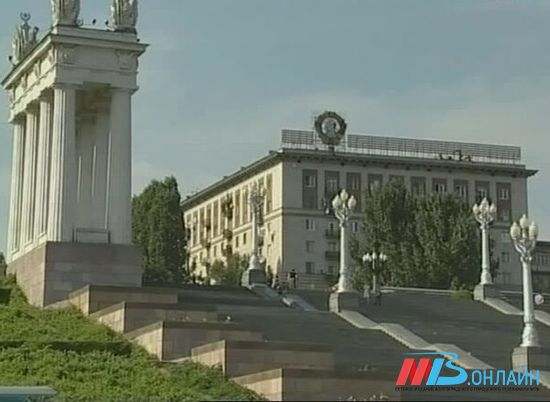 В Волгограде на Центральной набережной восстановят главную лестницу