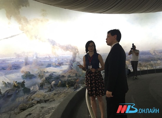 Полномочный министр посольства Японии в России Токуро Фуруя посетил музей-панораму "Сталинградская битва"