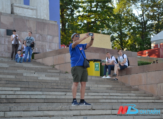 500-тысячным гостем фан-феста в Волгограде стал турист из Самары