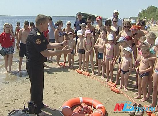 В Волгоградской области мастер-классы спасателей посетили около 30 тысяч школьников
