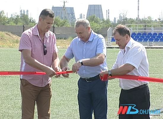 В Волгограде на стадионе «Темп» появилось новое футбольное поле