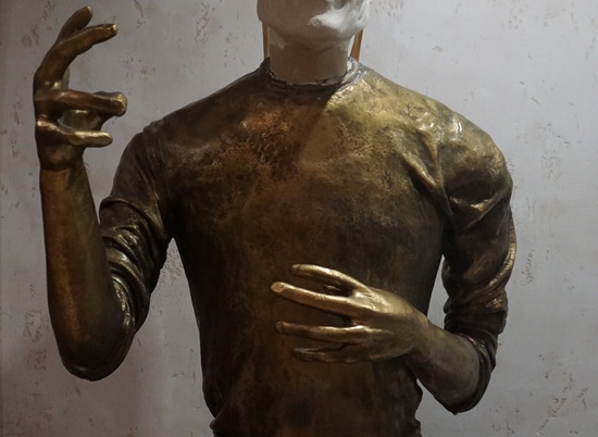 В центре Волгограда появится скульптура создателя "яблочной" корпорации Стива Джобса