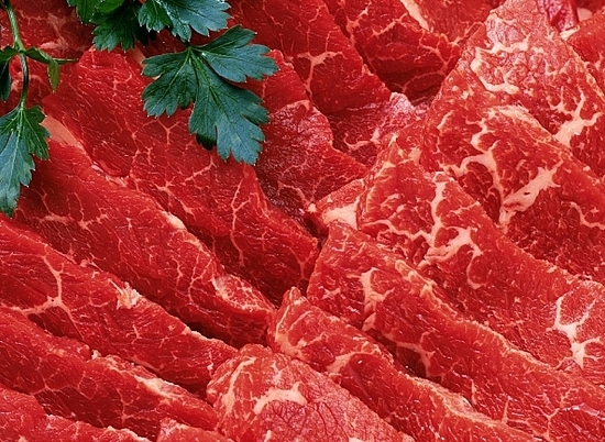 На волгоградские прилавки не пустили 128 кг опасного мяса