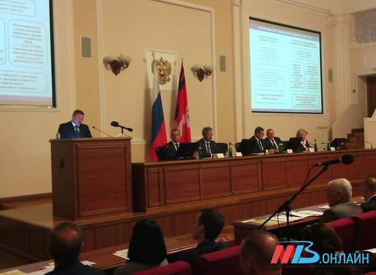 Изменения в Социальном кодексе Волгоградской области обсуждают на «парламентском часе»