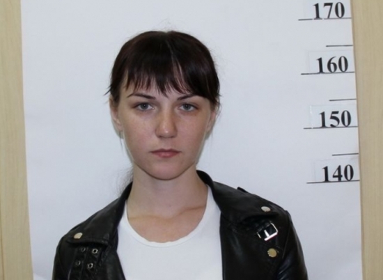 Полиция Волжского ищет жертв 29-летней подозреваемой в мошенничестве