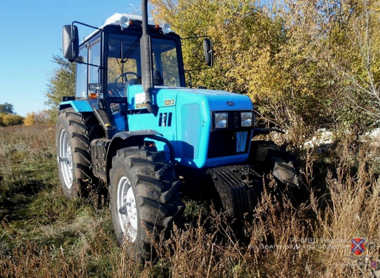 Три жителя Волгоградской области угнали трактор «Беларус» для продажи