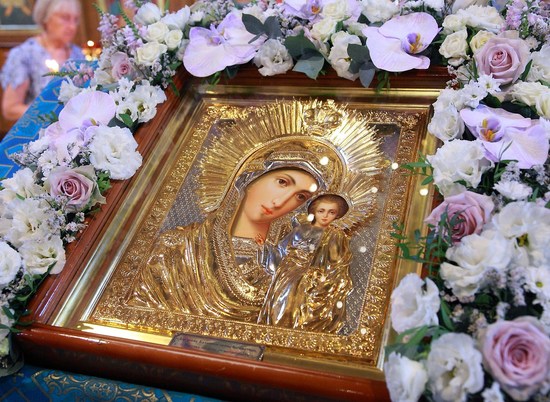 Православные волгоградцы празднуют День Казанской иконы Божией матери