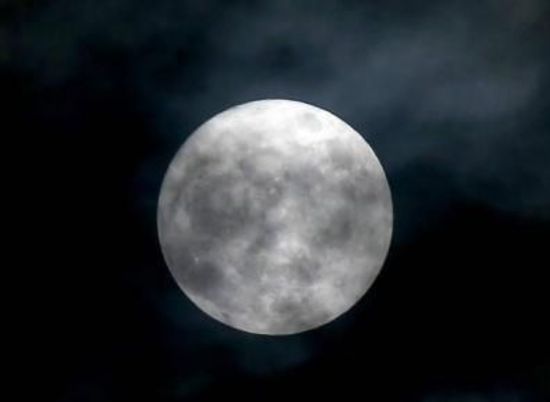 Сегодня в небе над Волгоградом Луна "поцелуется" с Сатурном