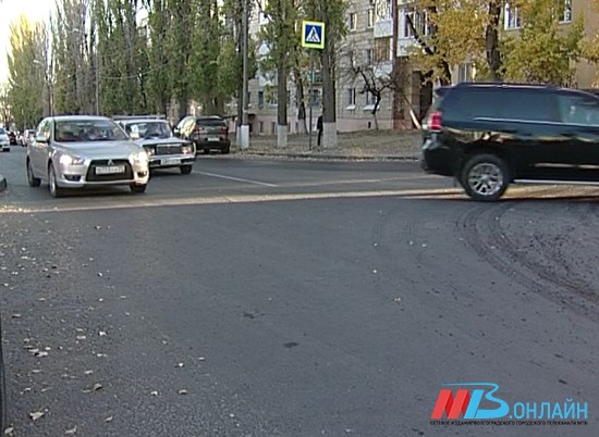 В Волгограде машины на выезде с Нулевой продольной получили приоритет