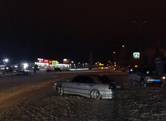 Полиция Михайловки устроила погоню за лихачом на Mercedes
