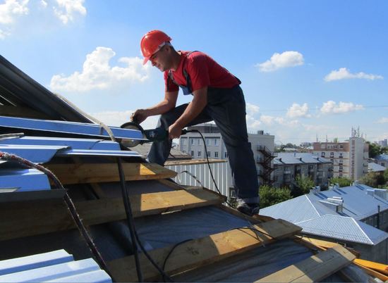 Фонд капремонта по суду за свой счет приведет в порядок крышу дома в центре Волгограда