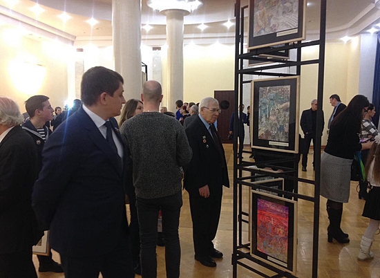 В Волгограде открылась уникальная экспозиция «Простая правда. 75 рисунков из сталинградского детства»