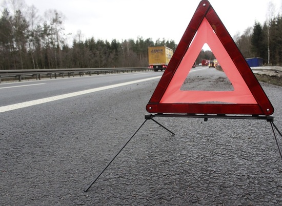 В Волгограде водитель без прав устроил ДТП — пострадали две школьницы