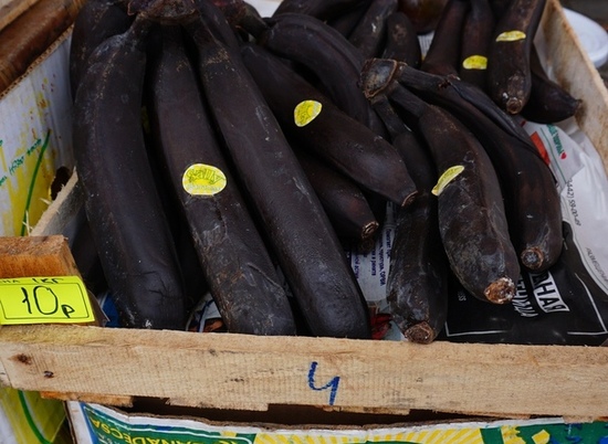 Волгоградцам предлагают купить черные бананы