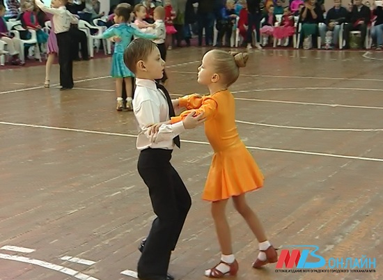 В Волгограде проходит первенство по спортивным танцам