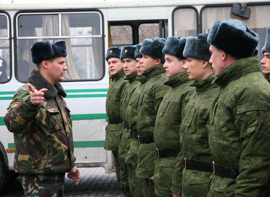Проблемы с желудком ежегодно «спасают» от армии 135 тысяч россиян