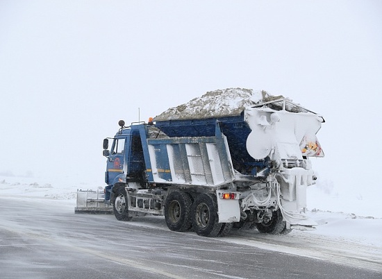В Волгоградской области трассы от снега расчистили 179 спецмашин