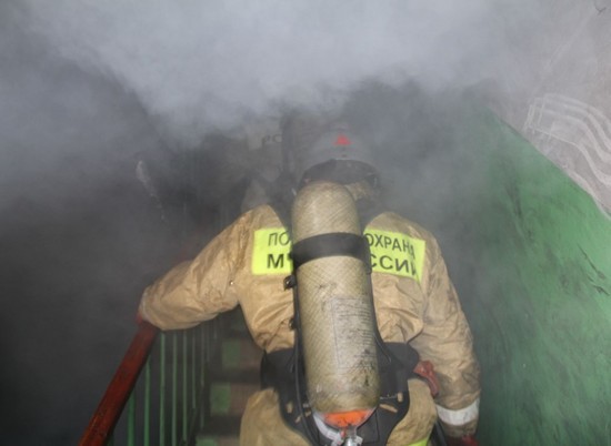 9 февраля в Волгоградской области пожарные спасли 2 человека