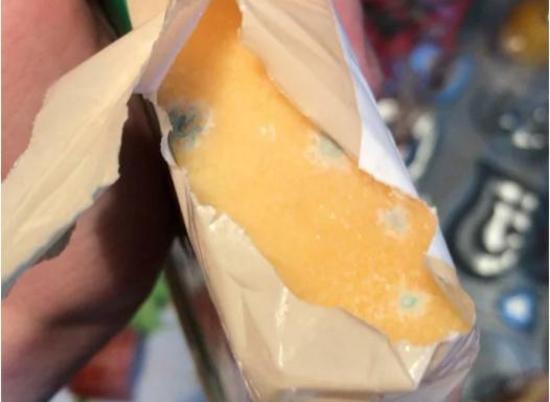 Волгоградцы отказываются от дорогого и знаменитого сыра «Рокфор»