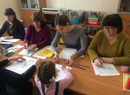 В Волгоградском регионе расширяется сеть консультационных центров для родителей