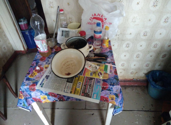 40-летний житель Волжского организовал дома наркопритон