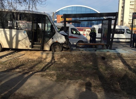 В Волгограде в результате ДТП с маршруткой погиб пешеход