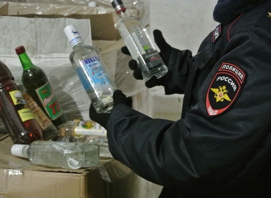 В Волгограде правоохранители накрыли подпольный алкогольный цех