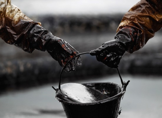Мужчина организовал незаконную добычу нефти под Волгоградом