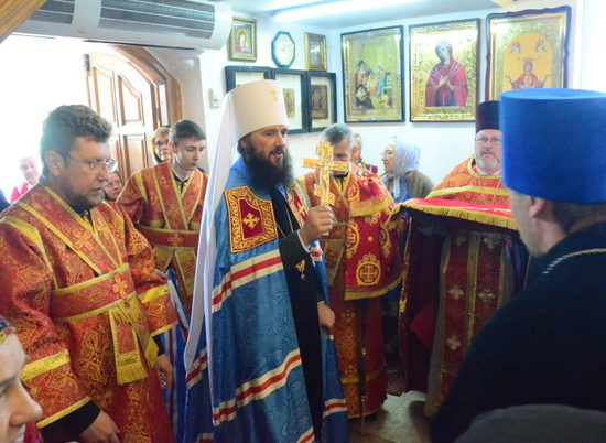 Волгоградцы помолились на панихиде о погибших в Шереметьево