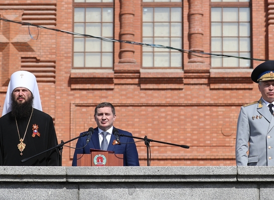 Андрей Бочаров поздравил сталинградцев с Днем Победы