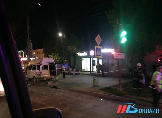 ГУВД об аварии с маршруткой в Волгограде: «Водитель МАЗа не справился с управлением»