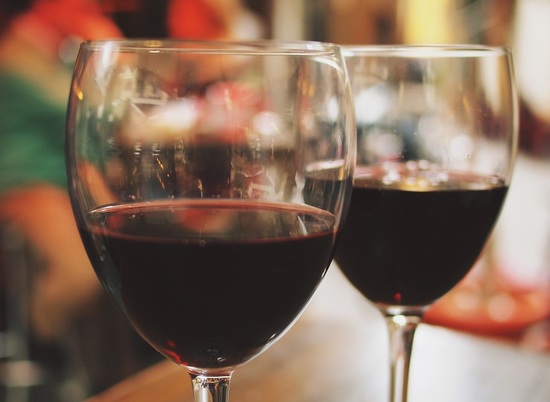 Ученые развеяли популярный миф о пользе для здоровья красного вина