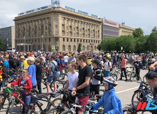 Более двух тысяч волгоградцев крутили педали на весеннем велопараде