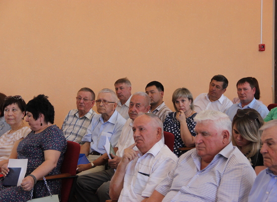 Жители Серафимовичского района: "У губернатора масштабные планы на будущее, которые мы поддерживаем"