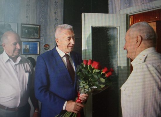 Волгоградскому ветерану Владимиру Россомахину исполнилось 90
