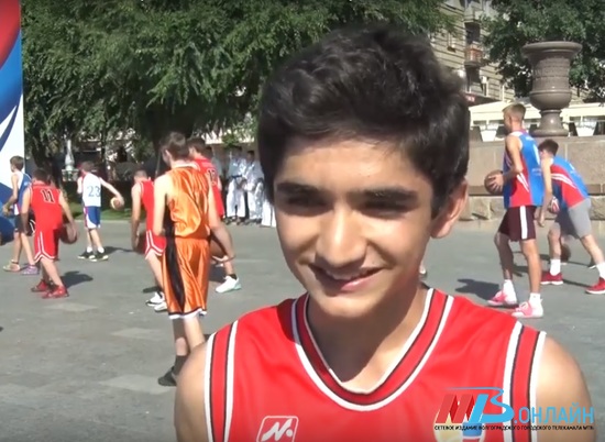 Юные баскетболисты из Волгограда осваивают новые финты