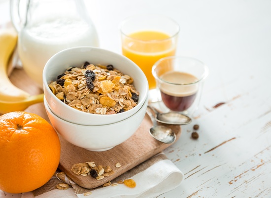 Диетологи назвали 6 завтраков, напрасно считающихся полезными