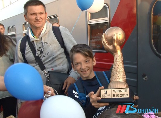 Юные волгоградцы стали чемпионами мира по гандболу в Швеции